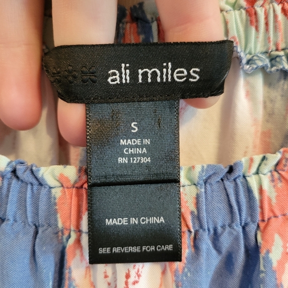 Ali Miles Colorful Geometric Print Flowy Blouse - Picture 4 of 6